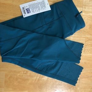 Lululemon brand new with tags Tight Stuff II